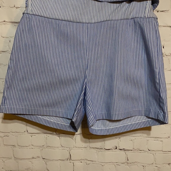 NWT  Blue Striped Skort Size 6 - Picture 9 of 12